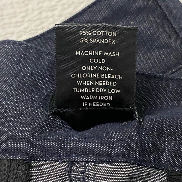 Ann Taylor Bermuda Shorts Size 4 Curvy Chambray Blue Flat Front - Picture 3 of 6